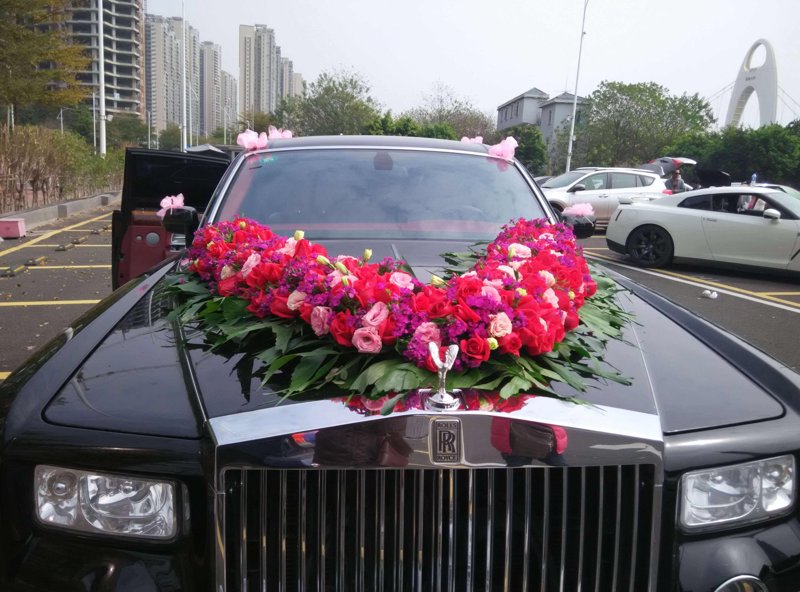 婚礼主持：一场艺术与情感交融的舞蹈